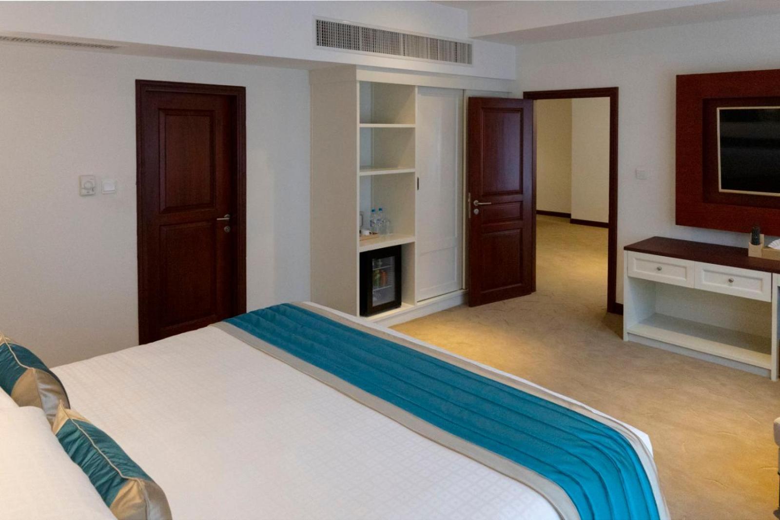 Yangon Thanlwin Hotel Екстериор снимка