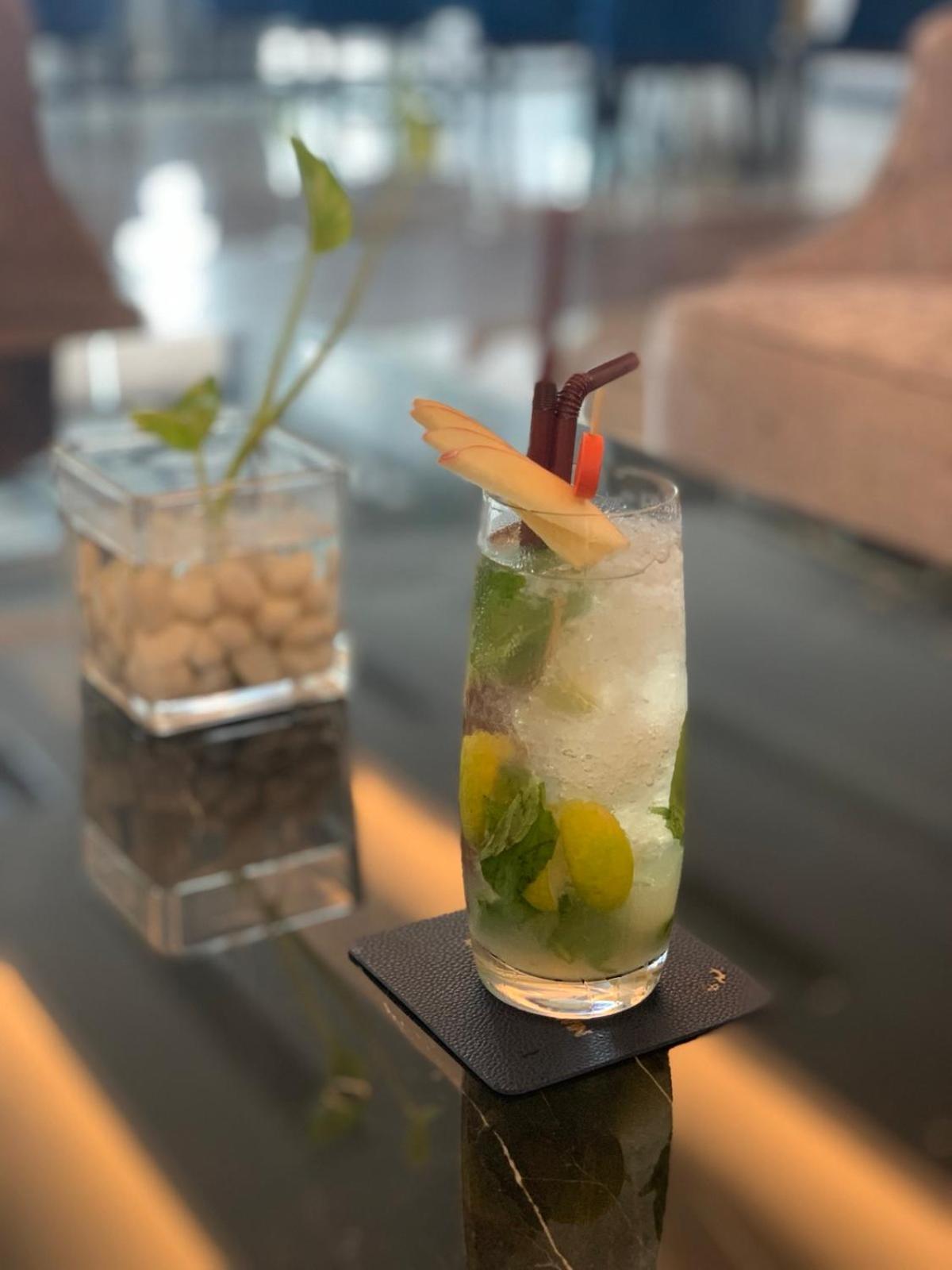 Yangon Thanlwin Hotel Екстериор снимка