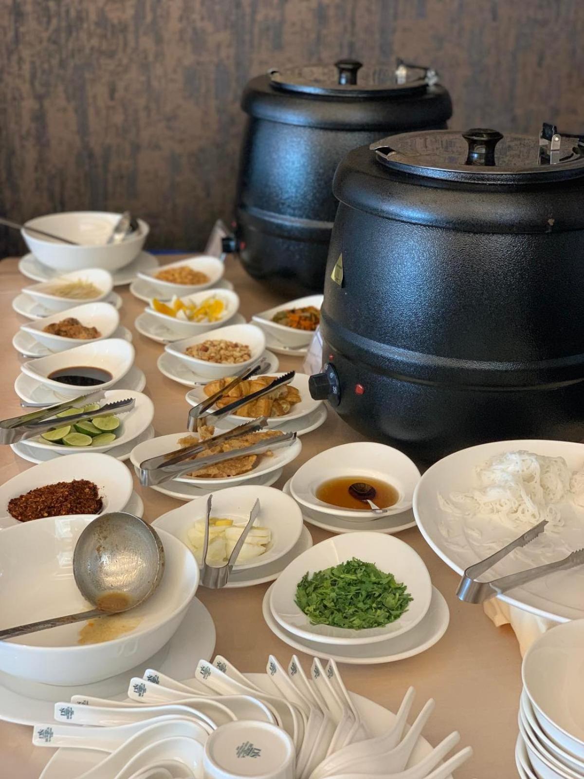 Yangon Thanlwin Hotel Екстериор снимка