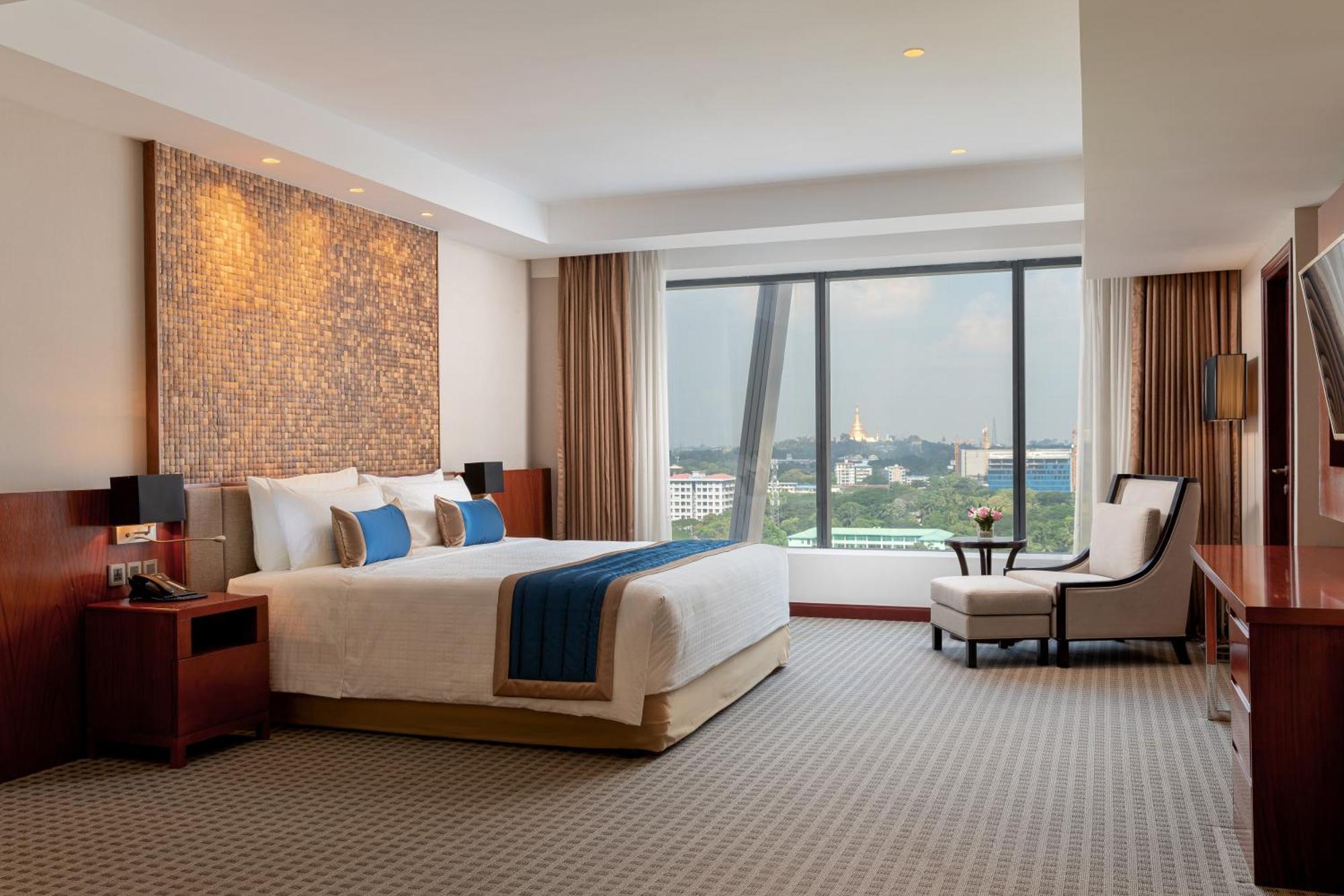 Yangon Thanlwin Hotel Екстериор снимка