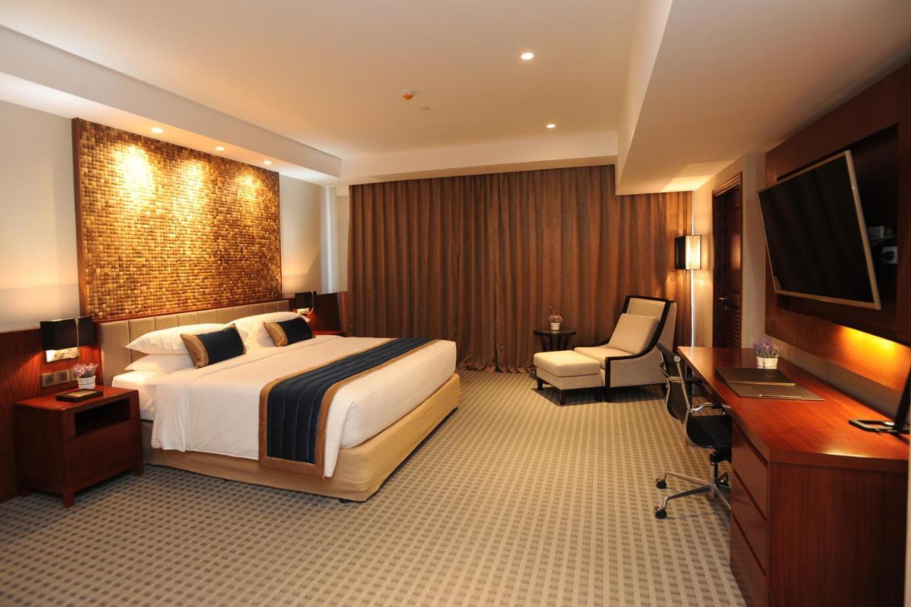 Yangon Thanlwin Hotel Екстериор снимка